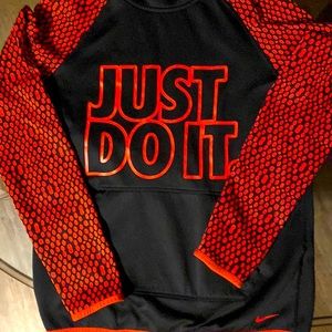 Therma fit hoodie black and red